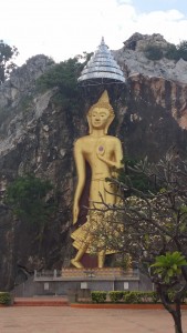 Khao Ngu Stone Park is located at the foot of a rocky hill, around 8 km from Ratchaburi city, in Tambon Ko Phlapphla. I stumbled upon this place heading back to Ban Pong after visiting the awe inspiring Khao Bin Cave. It's basis premise is a cave relating to Buddhism. Inside the cave is a Buddha image sculptured onto cave wall. The image sitting in the European style, in the posture of preaching a sermon is in the style of art of the Dvaravati period (6th–8th centuries). Commonly known as Phra Phutthachai Tham Ruesi Khao Ngu, the image has a flat face, curved and connected thick eyebrows, protruding eyes, a flat nose, thick lips, large hair-curls, and a lotus bud halo. In between the ankles were Pallava scripts in Sanskrit reading ‘Punyakarmjara Srisamadhigupta’ which means Srisamadhigupta is the one who purifies his mind by his merit-making. This is an important trace of the Dvaravati art. Also along the roadway through the park are hundreds of curious and sometimes aggressive monkey's. Locals are only to happy to sell you food to feed the monkey's if you really want to tempt fate. Khao Ngu Stone Park is really somewhere you might go if you were on a self drive and passing by. For me personally I wouldn't aim to go there specifically but if you were in the area, say at Khao Bin Cave stopping by for a look would not be a disappointment. 